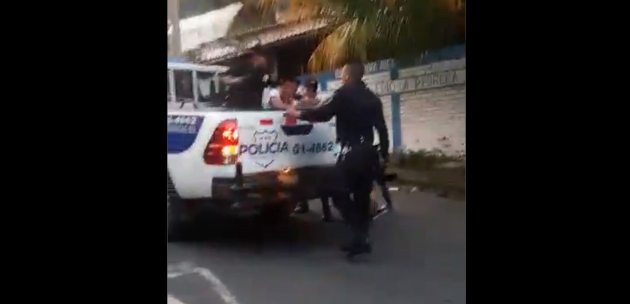 Detienen a agente policial por lesiones a sujeto en procedimiento de captura