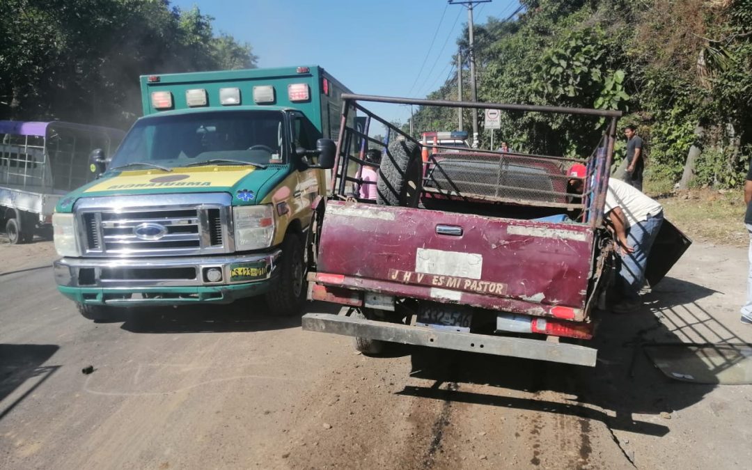 Accidente de tránsito en la entrada del municipio de Nejapa.